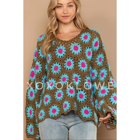 LAST ONE POL Olive + Blue Hand Knit Floral Crochet V Neck Sweater - Picture 14 of 15